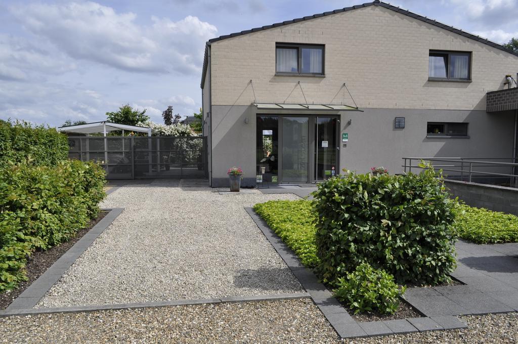 B&B De Edelsteen Zutendaal Bagian luar foto